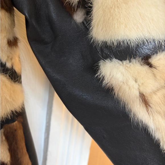 Luxurious Fur Patchwork Coat - Picture 8 of 11